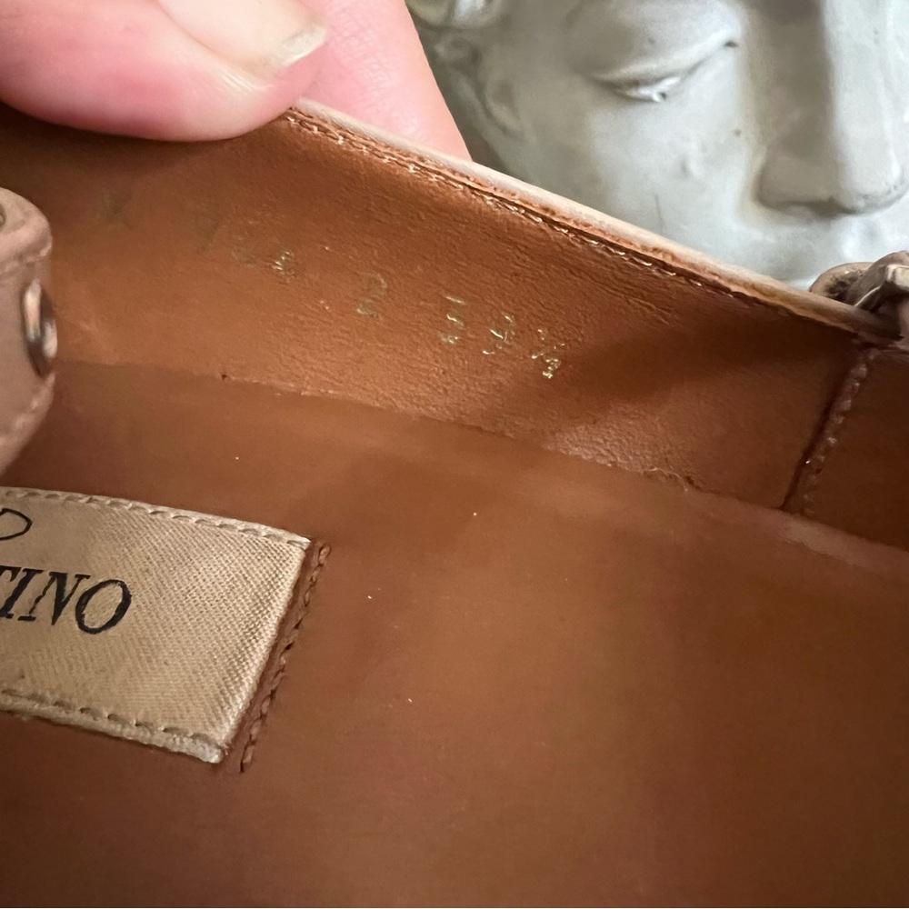 Valentino Garavani Nude Heels - Picture 14 of 16